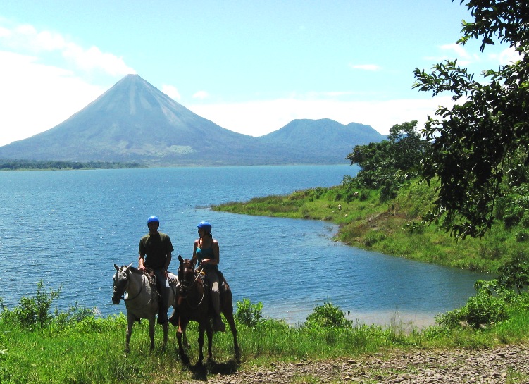 Horseback Riding Monteverde | Horseback Ride from Monteverde to Arenal Volcano Costa Rica