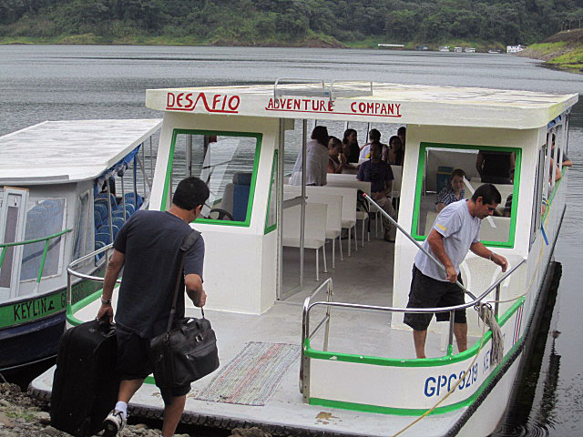 Taxi-boat-taxi transport to Arenal Costa Rica